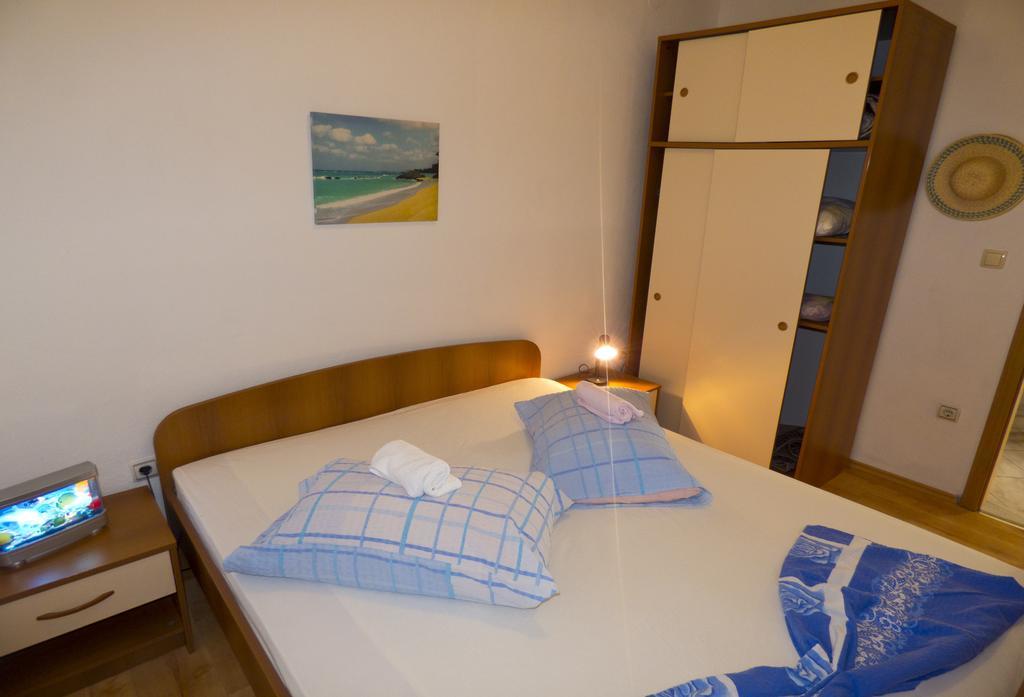 Apartments Plaza Ivan Dolac Chambre photo