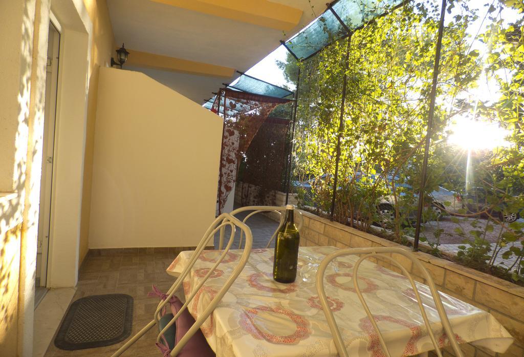 Apartments Plaza Ivan Dolac Chambre photo