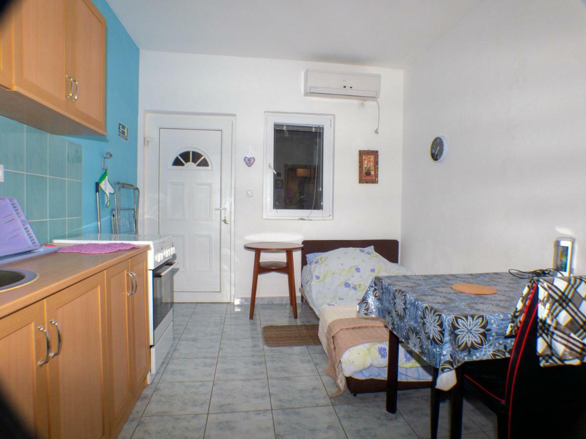 Apartments Plaza Ivan Dolac Extérieur photo