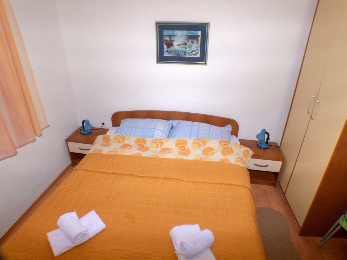 Apartments Plaza Ivan Dolac Extérieur photo