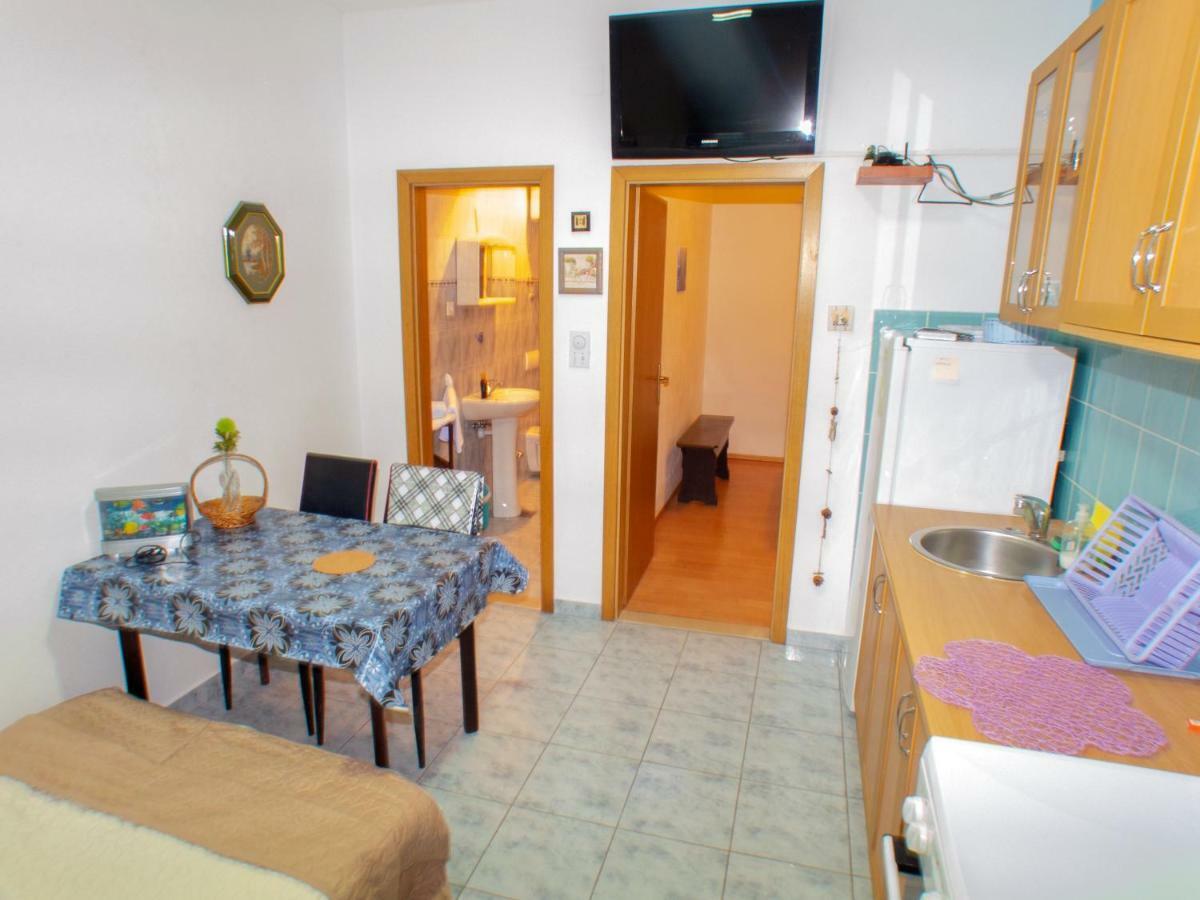 Apartments Plaza Ivan Dolac Extérieur photo
