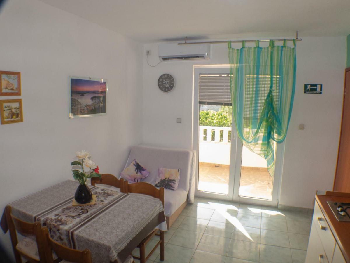 Apartments Plaza Ivan Dolac Extérieur photo