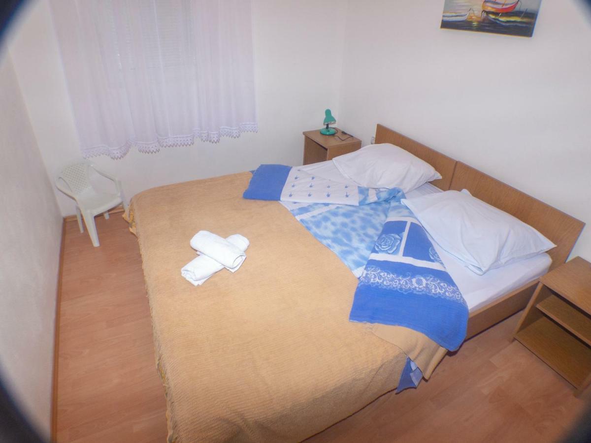 Apartments Plaza Ivan Dolac Extérieur photo